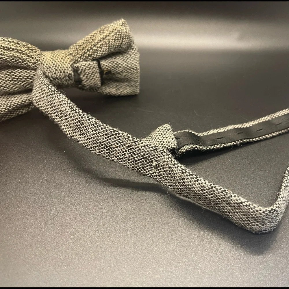 Very cool Black & White Micro Pattern adjustable Bow Tie
